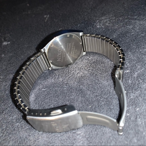 Nixon Wristwratch - Picture 3 of 4